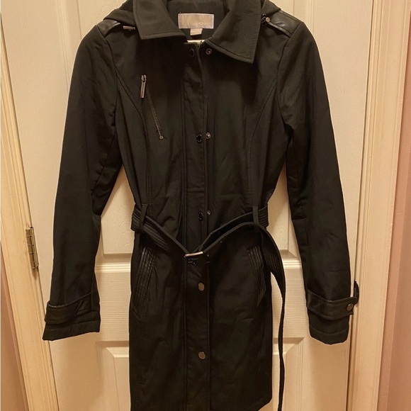 Michael Kors Jackets & Blazers - Michael Kors Belted Winter Coat w/ Faux Leather Trim Sz XS EUC!!